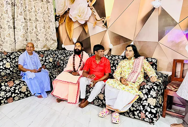 Swami Hansanand Giri Ji Maharaj - Gallery 23