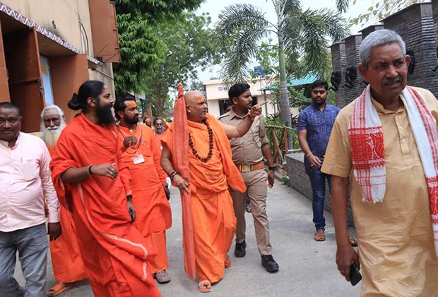 Swami Hansanand Giri Ji Maharaj - Gallery 28